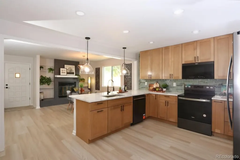 805 Perry Street Denver CO 80204