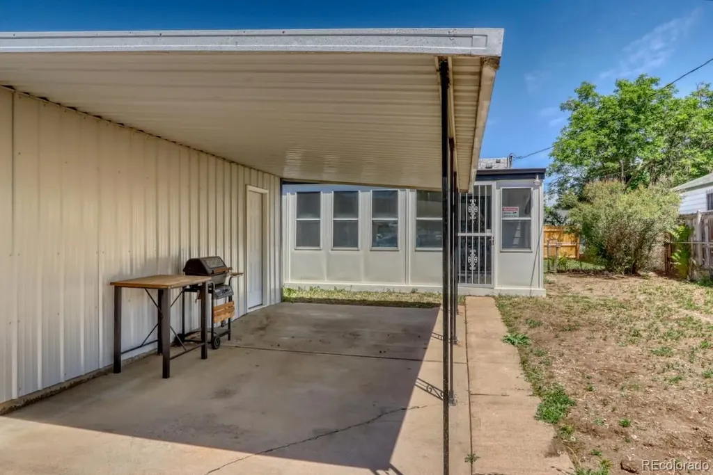 805 Perry Street Denver CO 80204