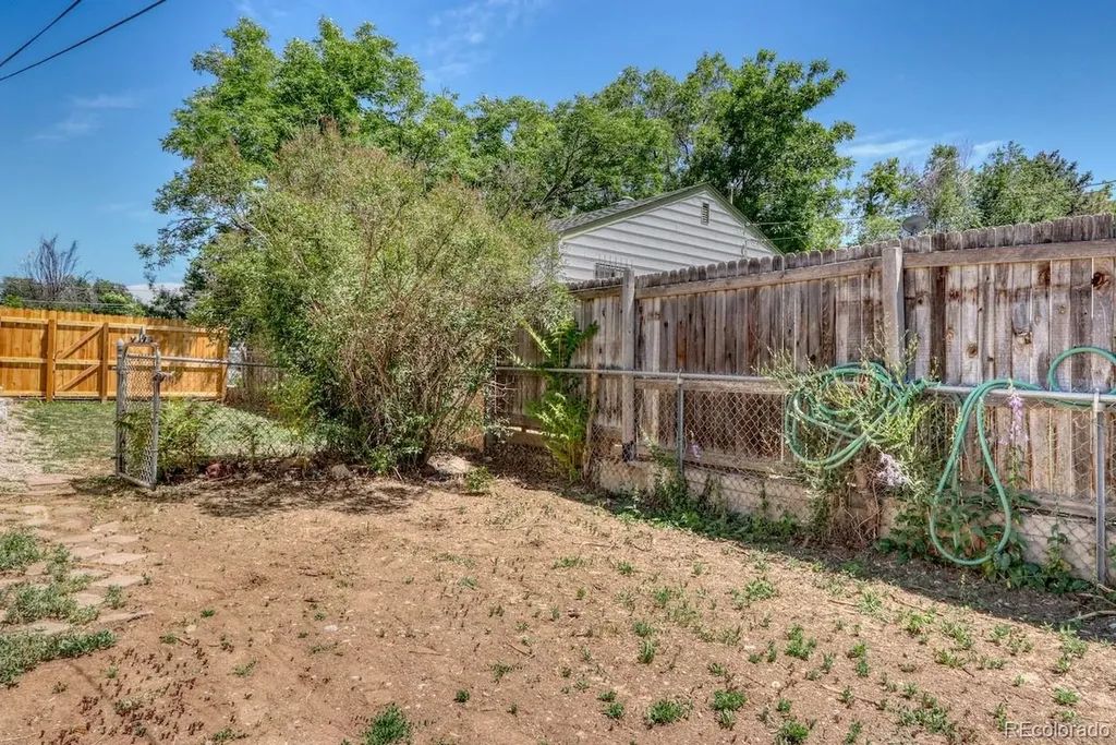 805 Perry Street Denver CO 80204