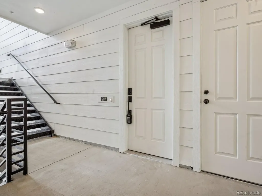 6153 N Ceylon Street Denver CO 80249