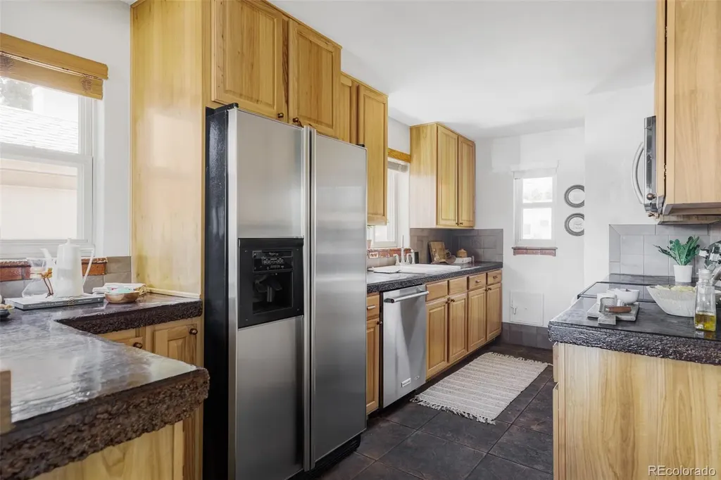 2929 Dexter Street Denver CO 80207