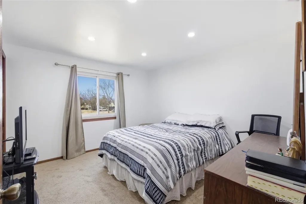 1759 Sunset Street Longmont CO 80501