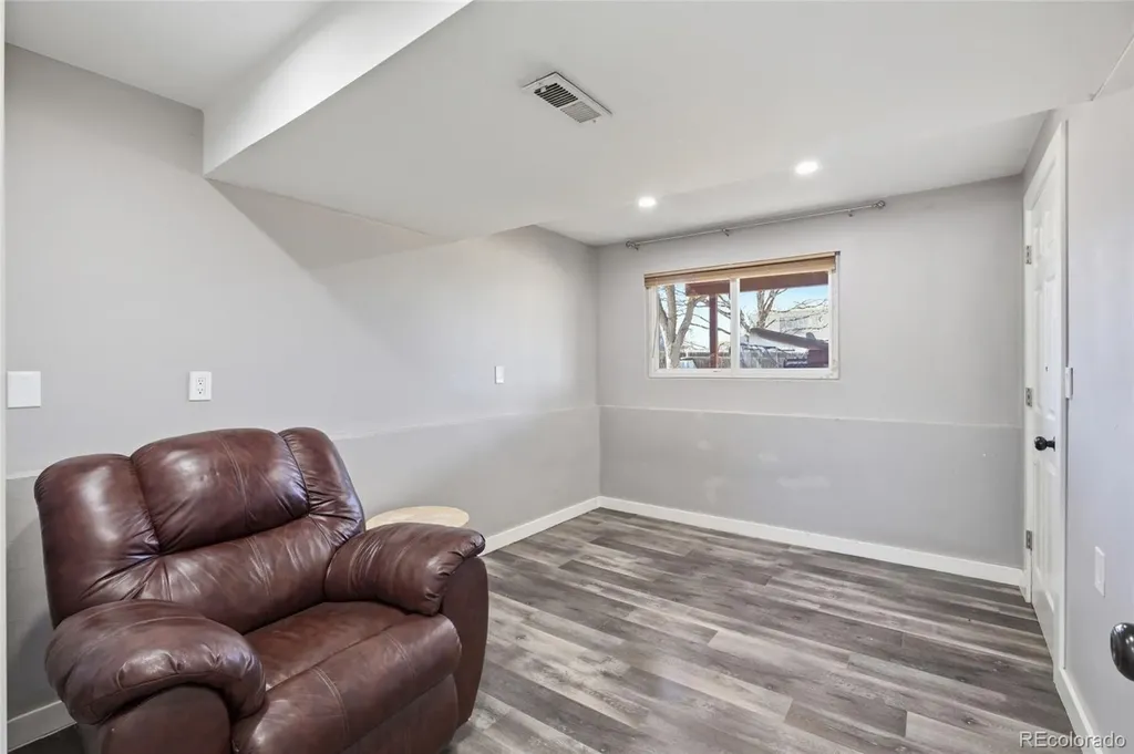1759 Sunset Street Longmont CO 80501