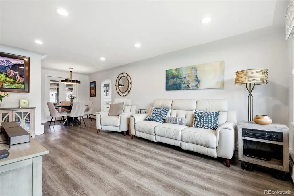 817 Locust Street Denver CO 80220