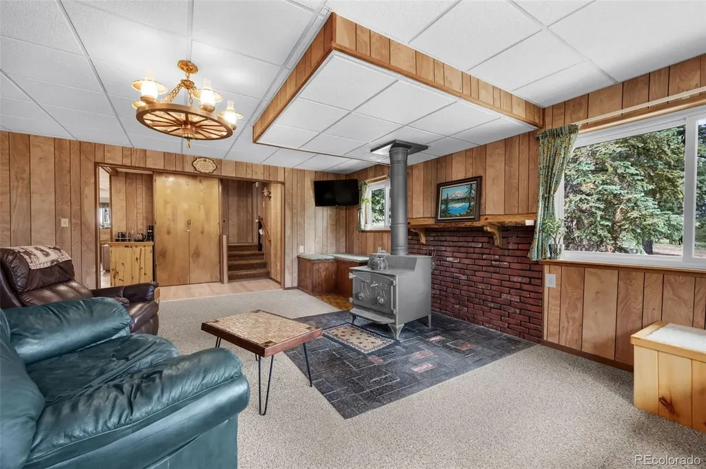 215 S Valley Drive Lake George CO 80827