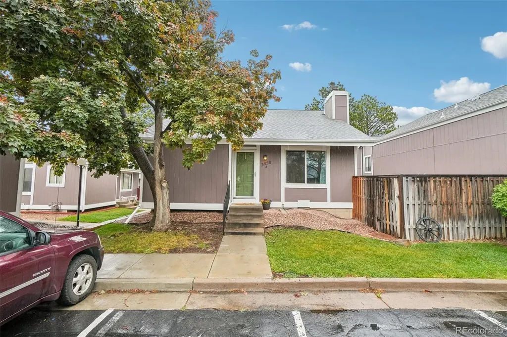 3850 S Genoa Court Aurora CO 80013
