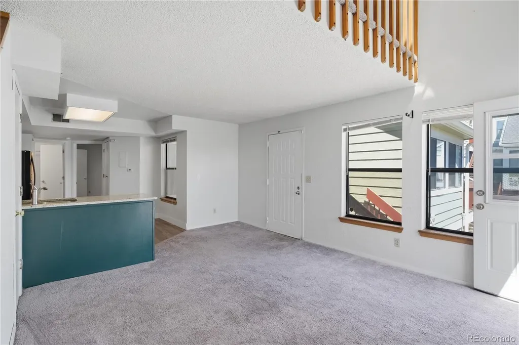 992 S Dearborn Way Aurora CO 80012