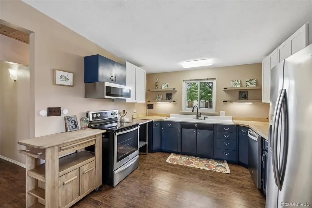 6035 Dover Street Arvada CO 80004