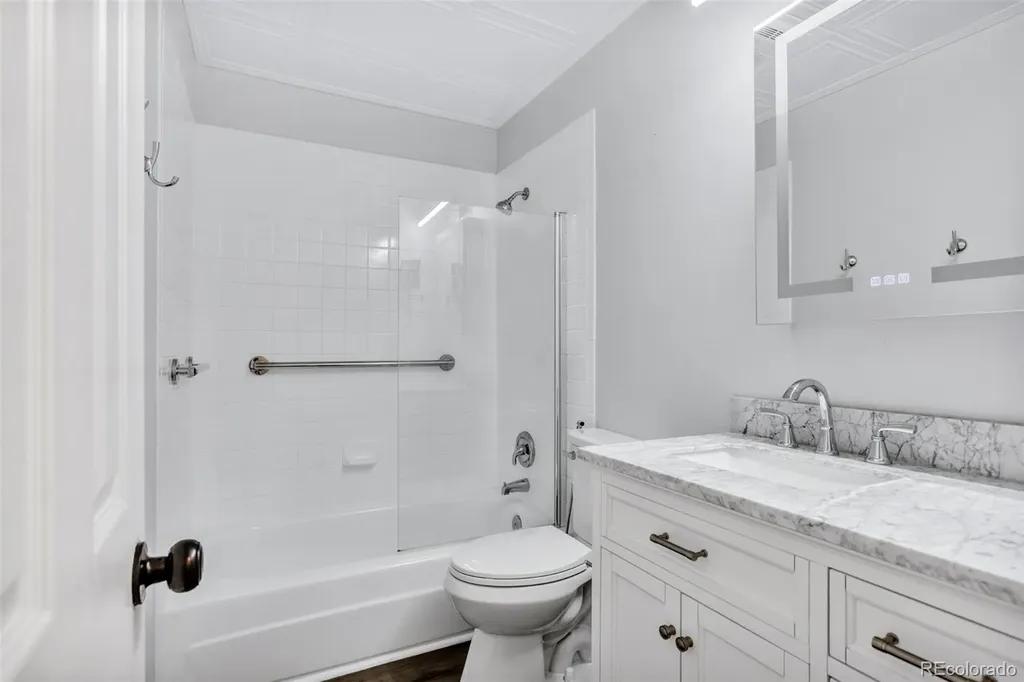 7165 S Gaylord Street Centennial CO 80122