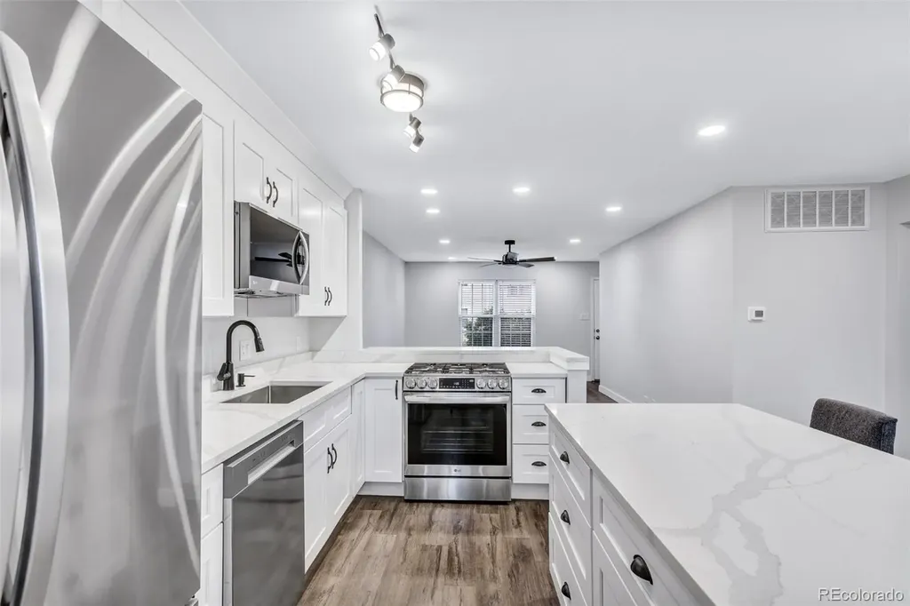 7165 S Gaylord Street Centennial CO 80122