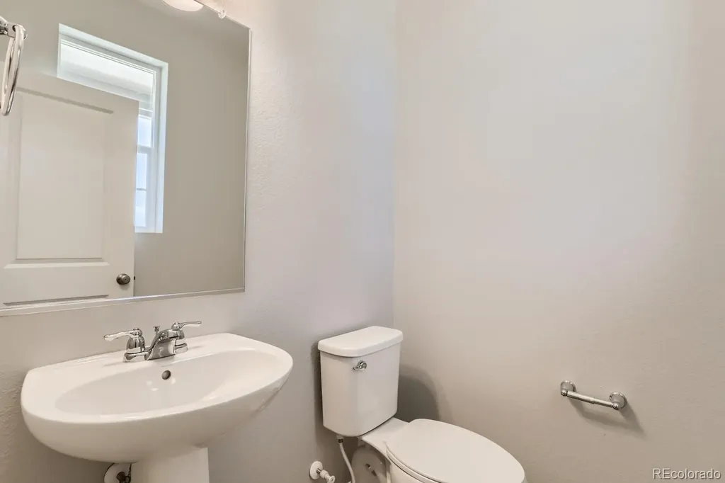6302 N Fulton Street Denver CO 80238