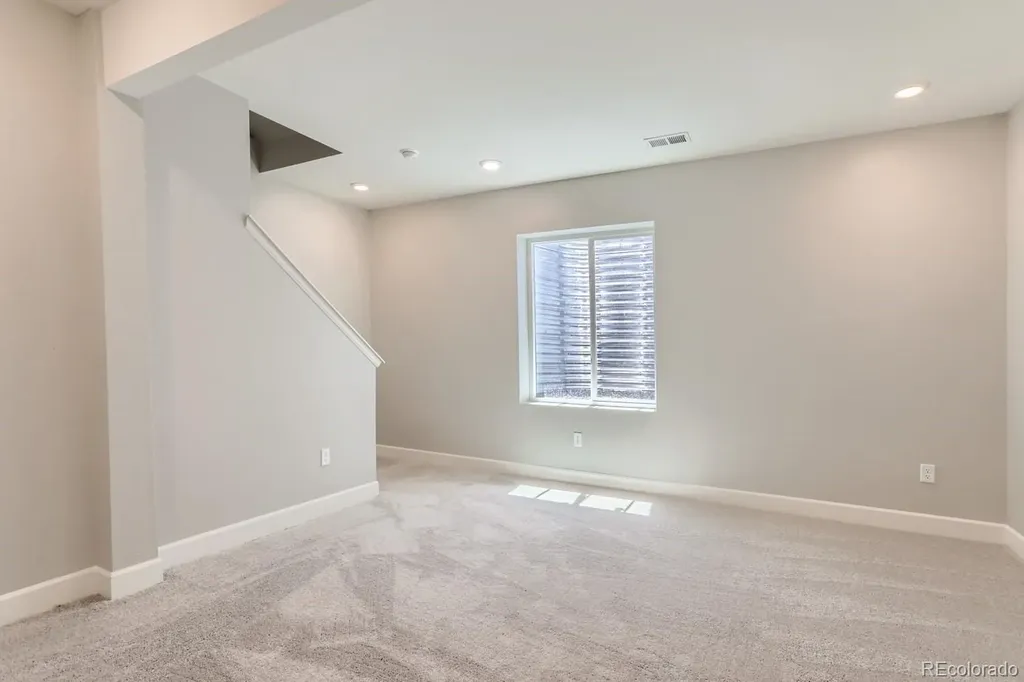 6302 N Fulton Street Denver CO 80238