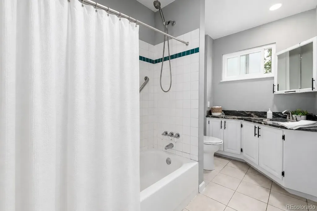 9525 W 11th Avenue Lakewood CO 80215
