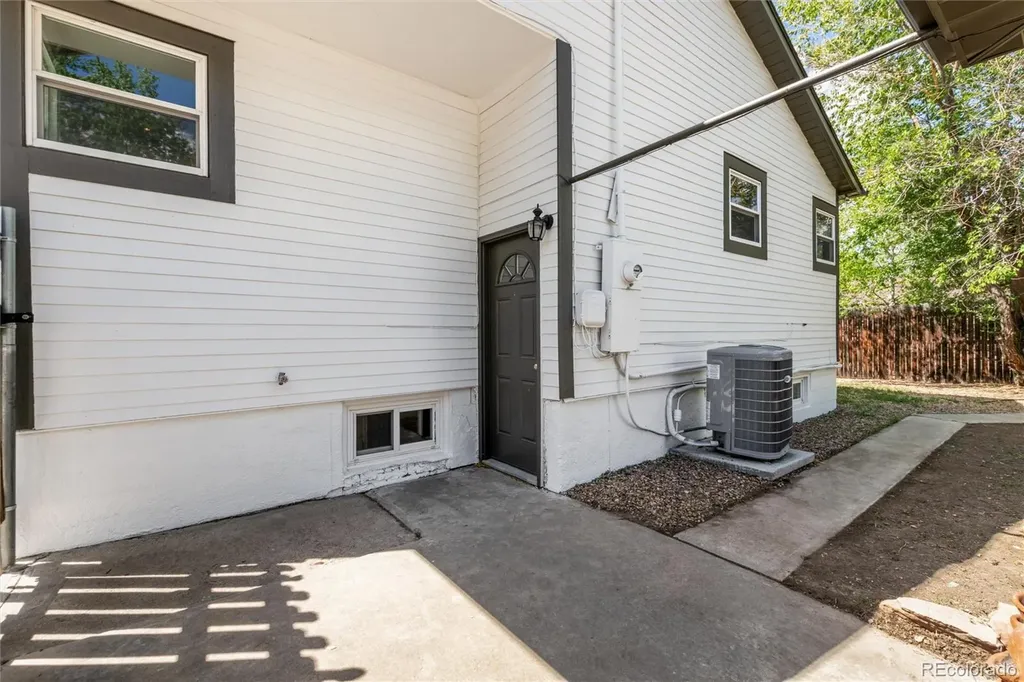 9525 W 11th Avenue Lakewood CO 80215