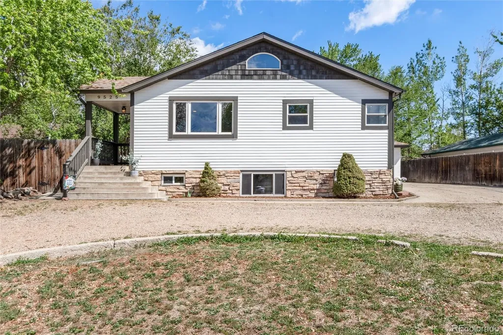 9525 W 11th Avenue Lakewood CO 80215