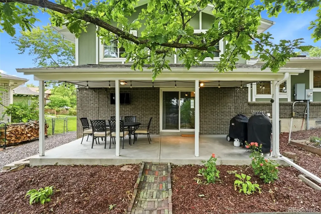 2863 S Reading Court Denver CO 80231