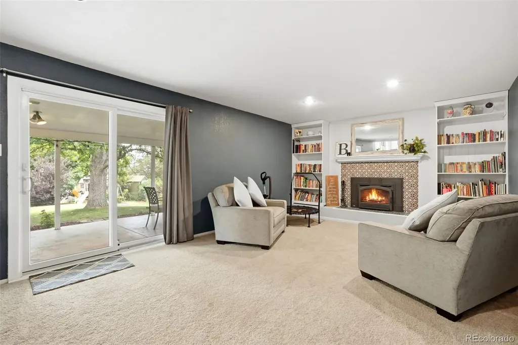 2863 S Reading Court Denver CO 80231