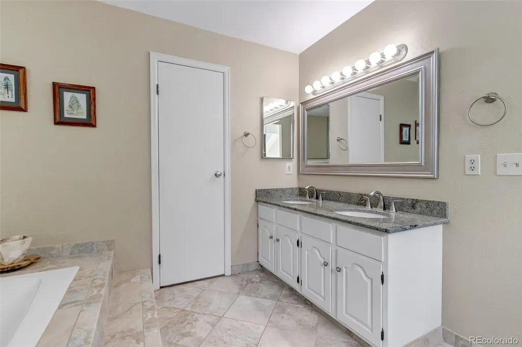 15604 E Chenango Avenue Aurora CO 80015