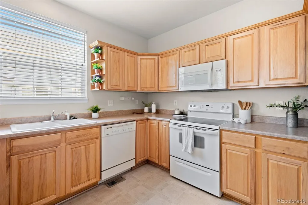 16982 E Warren Place Aurora CO 80013