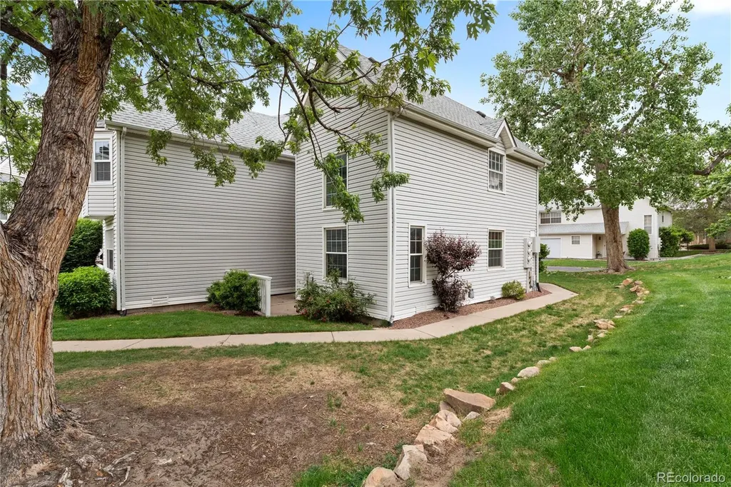 12584 E Pacific Circle Aurora CO 80014