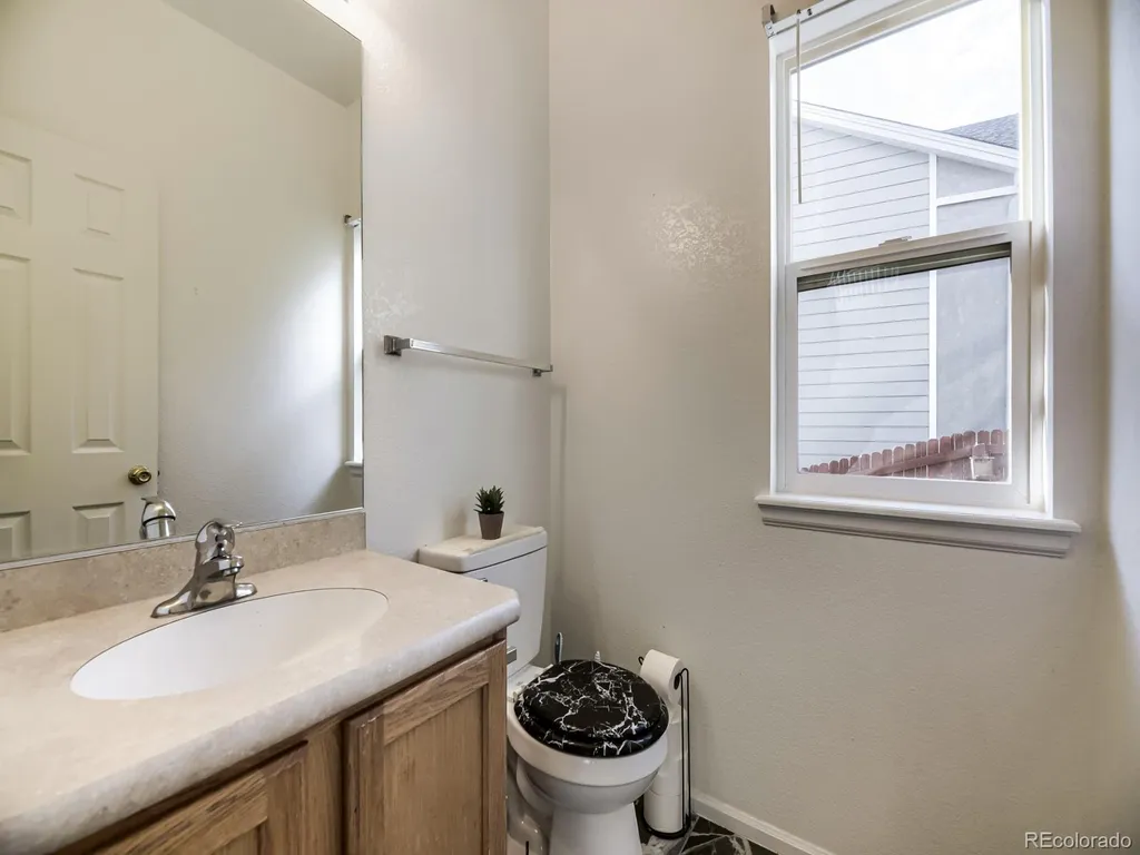 5753 S Rome Street Aurora CO 80015