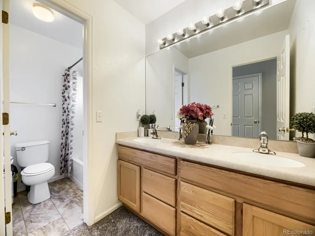 5753 S Rome Street Aurora CO 80015