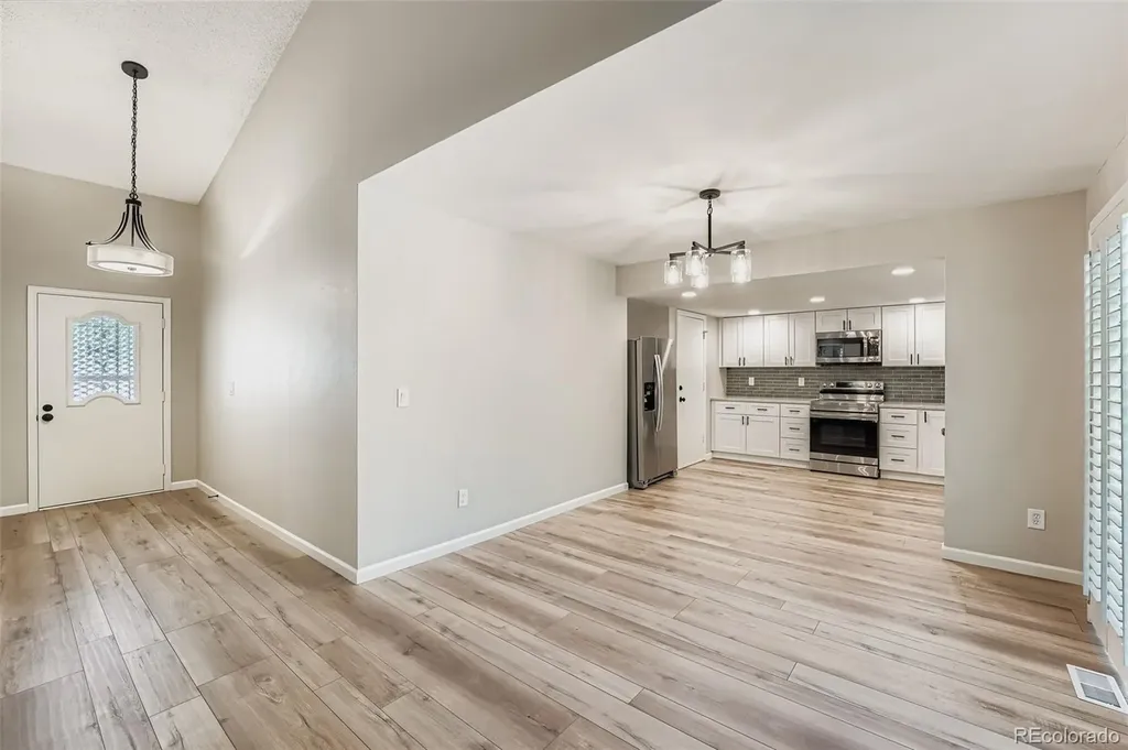 2800 S Heather Gardens Way Aurora CO 80014