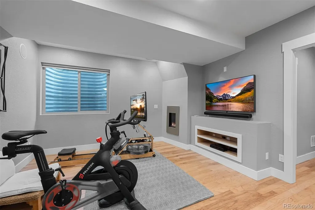 8323 E 29th Place Denver CO 80238