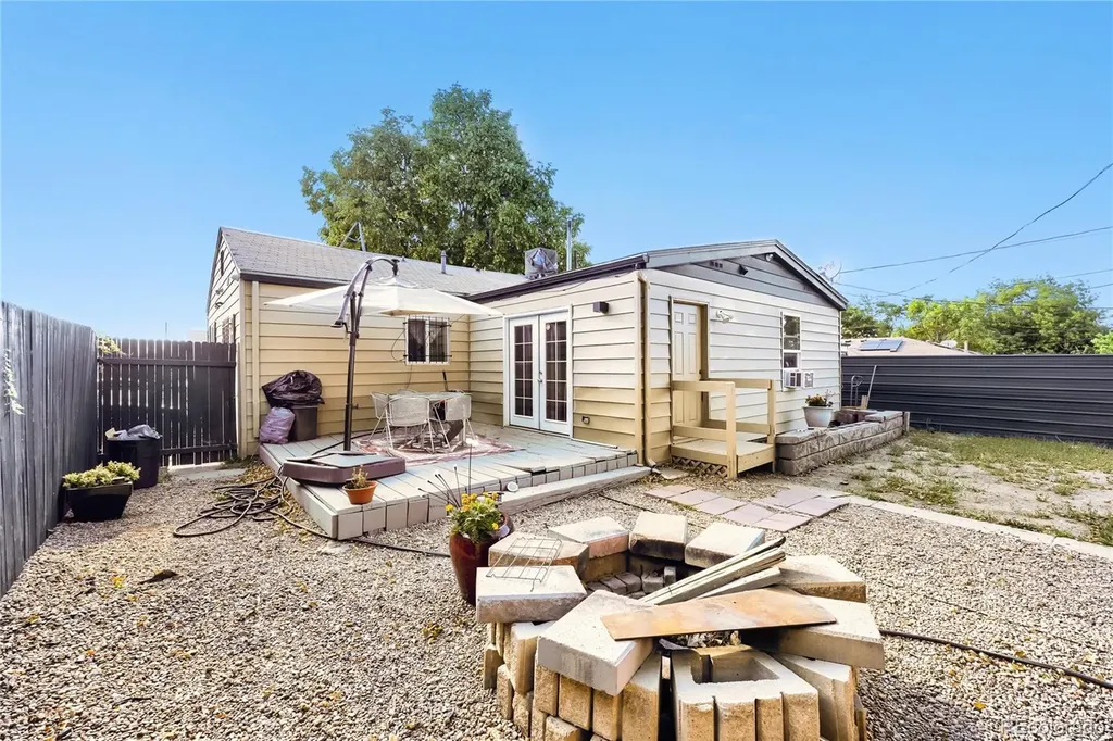 4664 Clayton Street Denver CO 80216