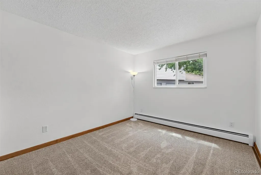 92 Newark Street Aurora CO 80012