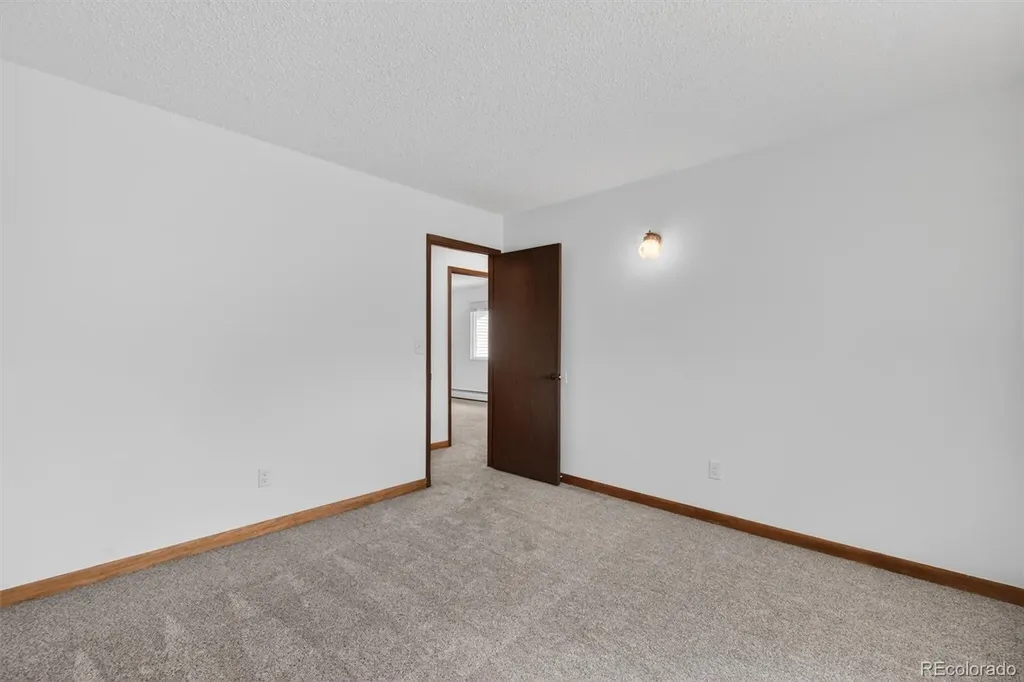 92 Newark Street Aurora CO 80012