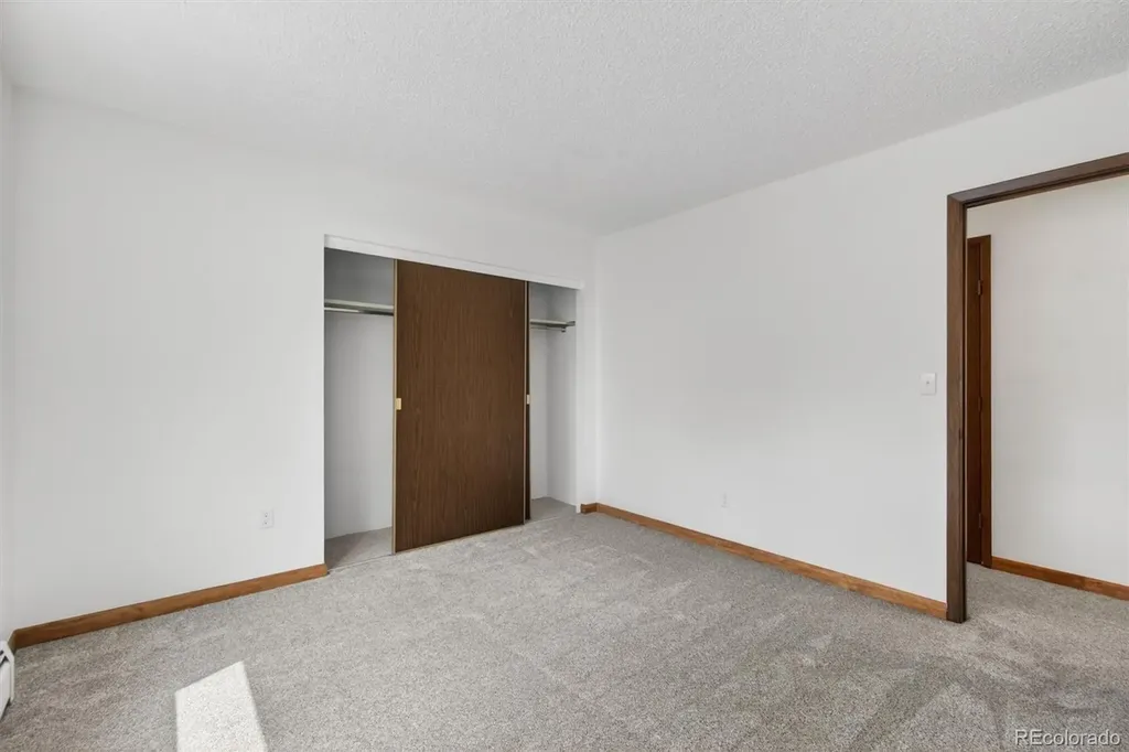92 Newark Street Aurora CO 80012