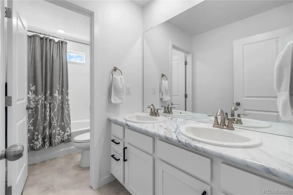 39345 Hart Circle Elizabeth CO 80107