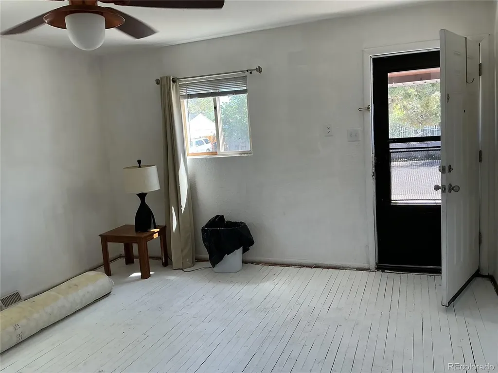 4433 W Dakota Avenue Denver CO 80219