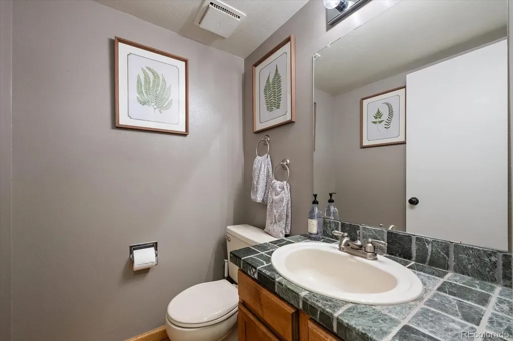 7921 S Cedar Street Littleton CO 80120