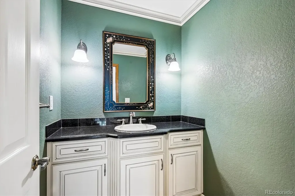 22 Pinyon Pine Road Littleton CO 80127