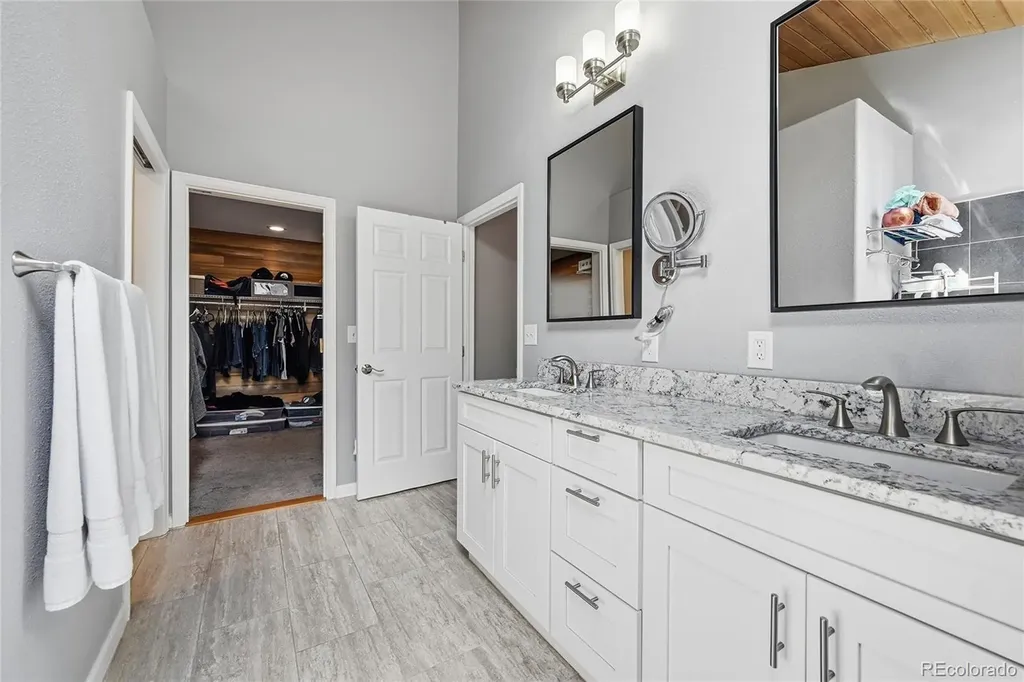 111 Foxtail Circle Black Hawk CO 80422