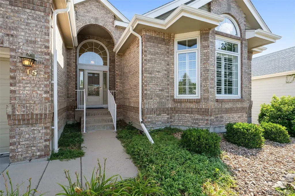 15 Tamerlain Court Littleton CO 80130
