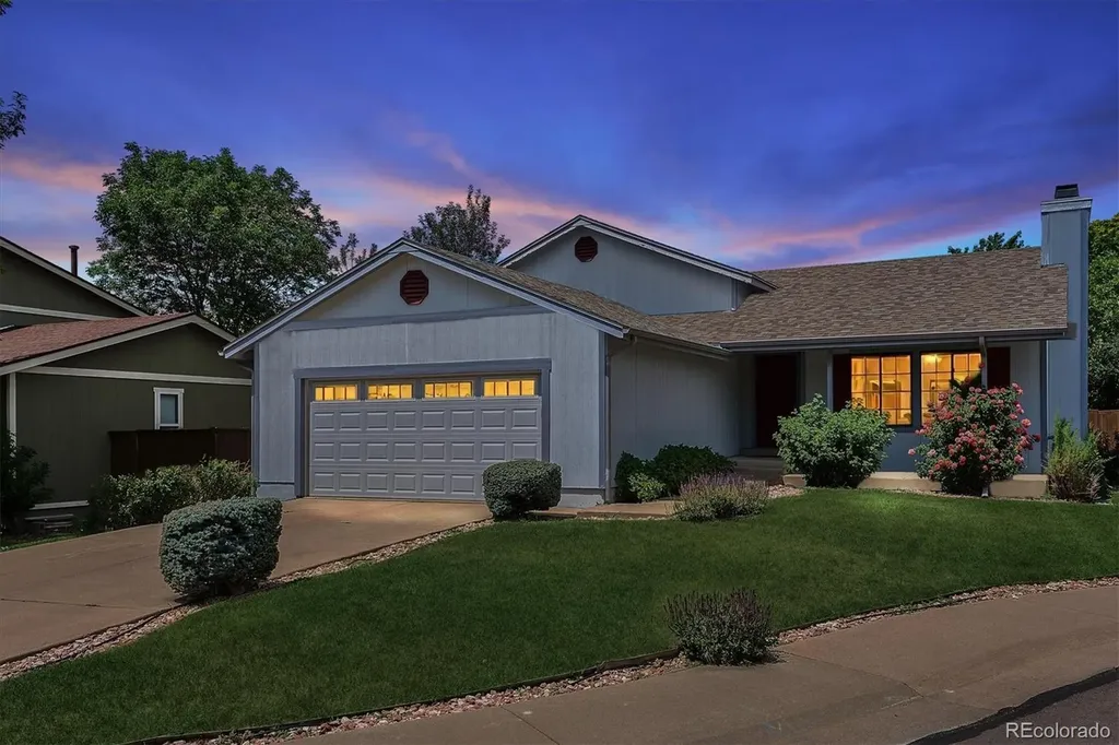 8954 S Round Rock Street Littleton CO 80126