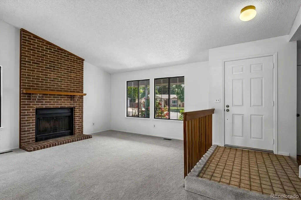 8954 S Round Rock Street Littleton CO 80126