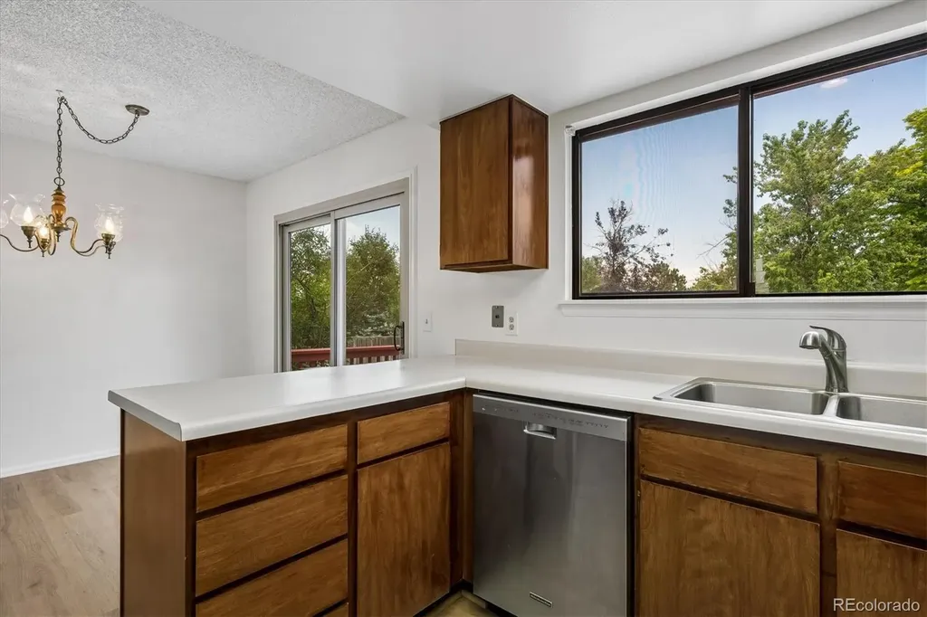 8954 S Round Rock Street Littleton CO 80126