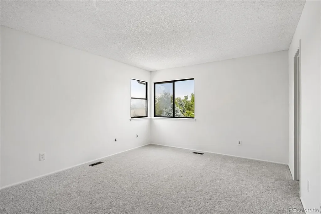 8954 S Round Rock Street Littleton CO 80126