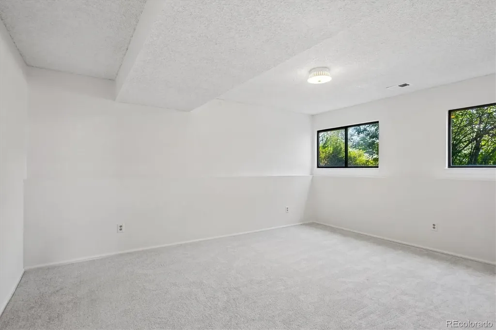 8954 S Round Rock Street Littleton CO 80126