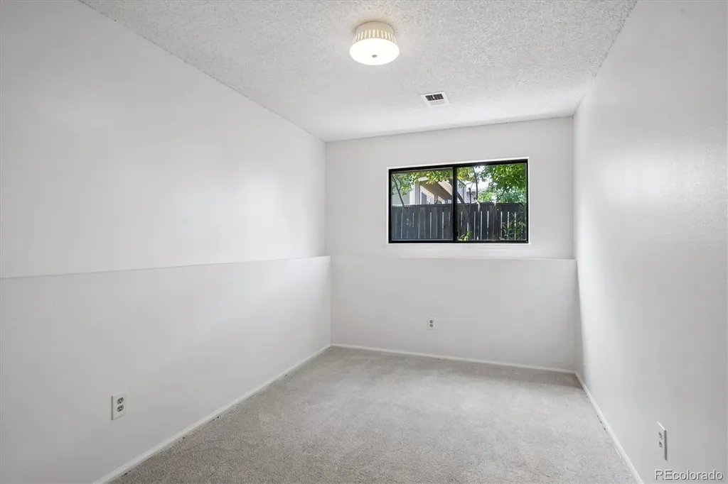 8954 S Round Rock Street Littleton CO 80126