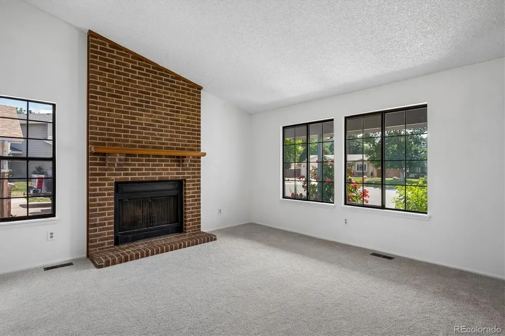8954 S Round Rock Street Littleton CO 80126
