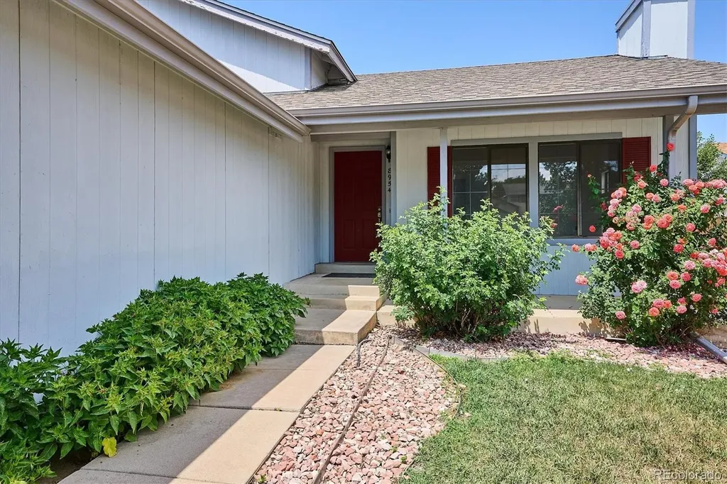 8954 S Round Rock Street Littleton CO 80126