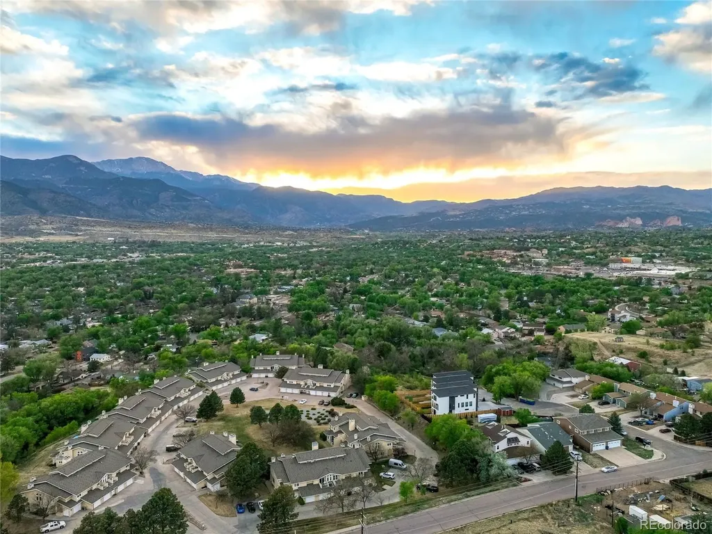 518 Observatory Drive Colorado Springs CO 80904
