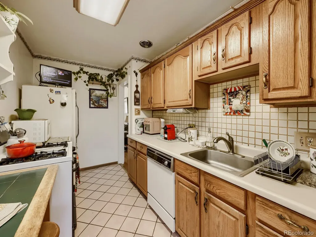 1535 Poplar Street Denver CO 80220