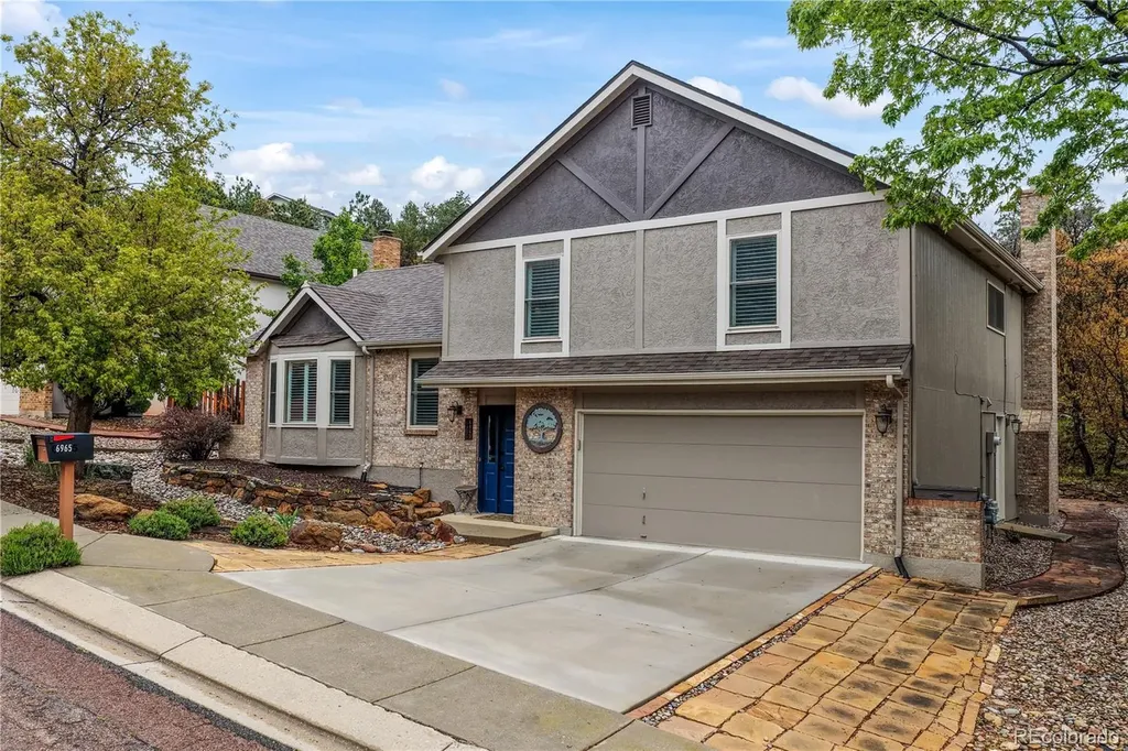 6965 Blackhawk Place Colorado Springs CO 80919