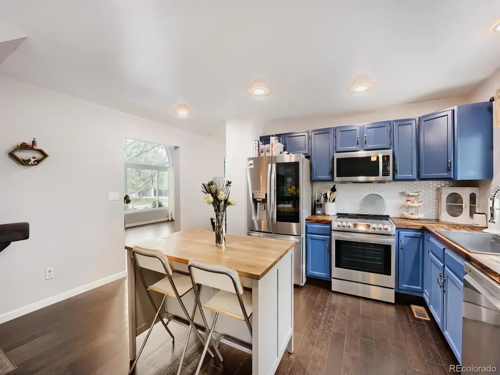 17572 Wesley Place Aurora CO 80013